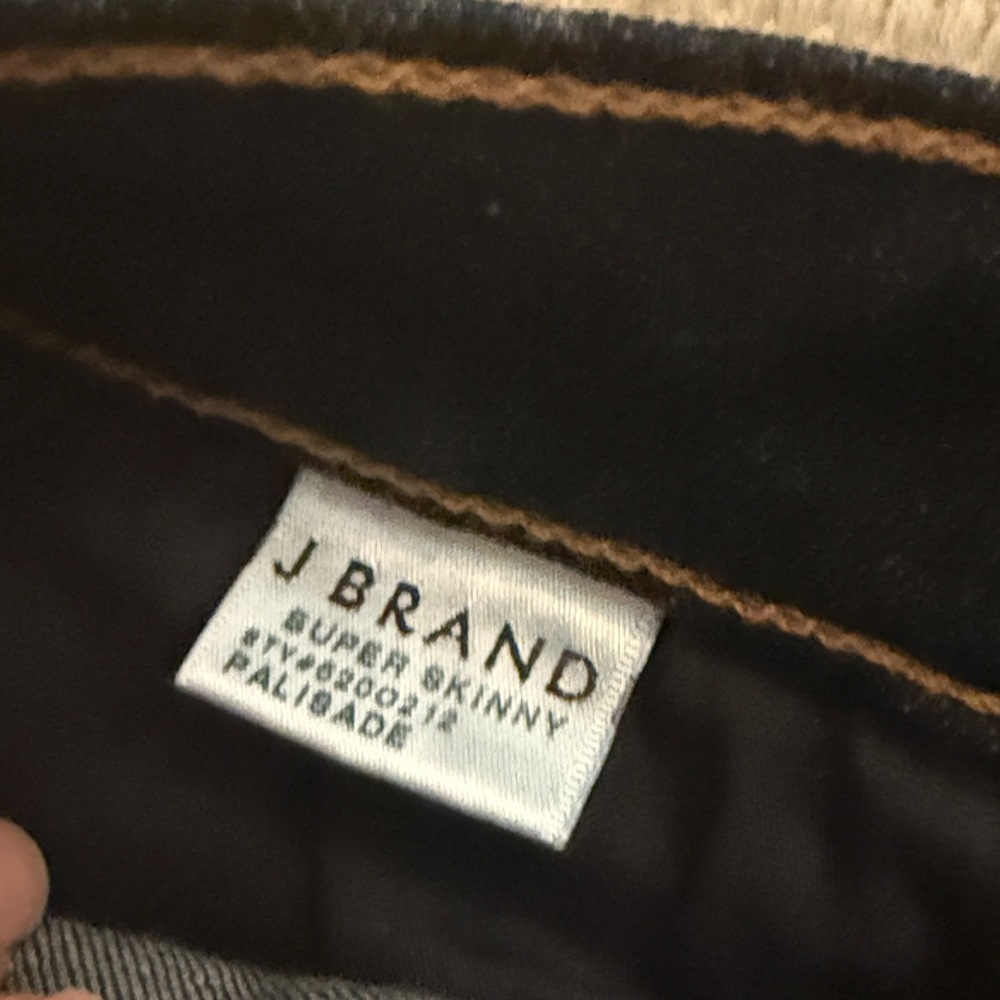 J Brand Dark Wash Women’s Jeans - Classic Slim Fit size 32 - Picture 7 of 9
